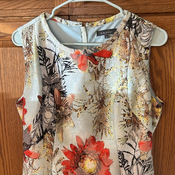 Gracia Floral and Gold A-Line Dress - Picture 7 of 16